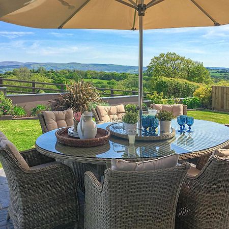 Maes Y Bryn Farmhouse Llanwrda Εξωτερικό φωτογραφία