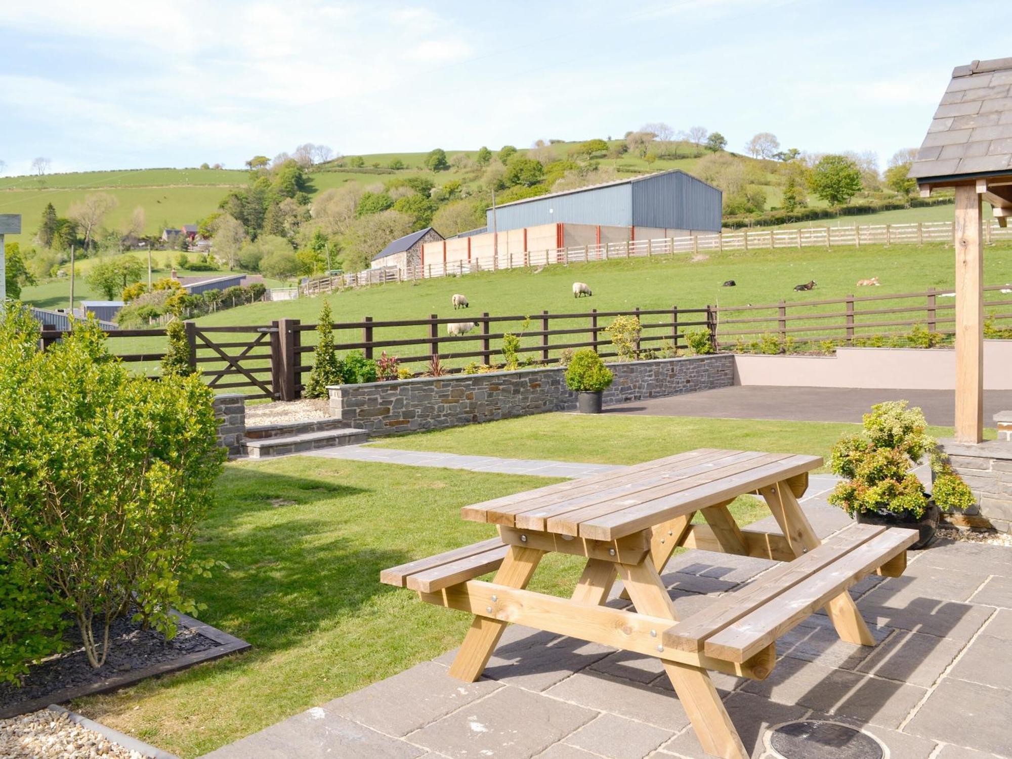 Maes Y Bryn Farmhouse Llanwrda Εξωτερικό φωτογραφία