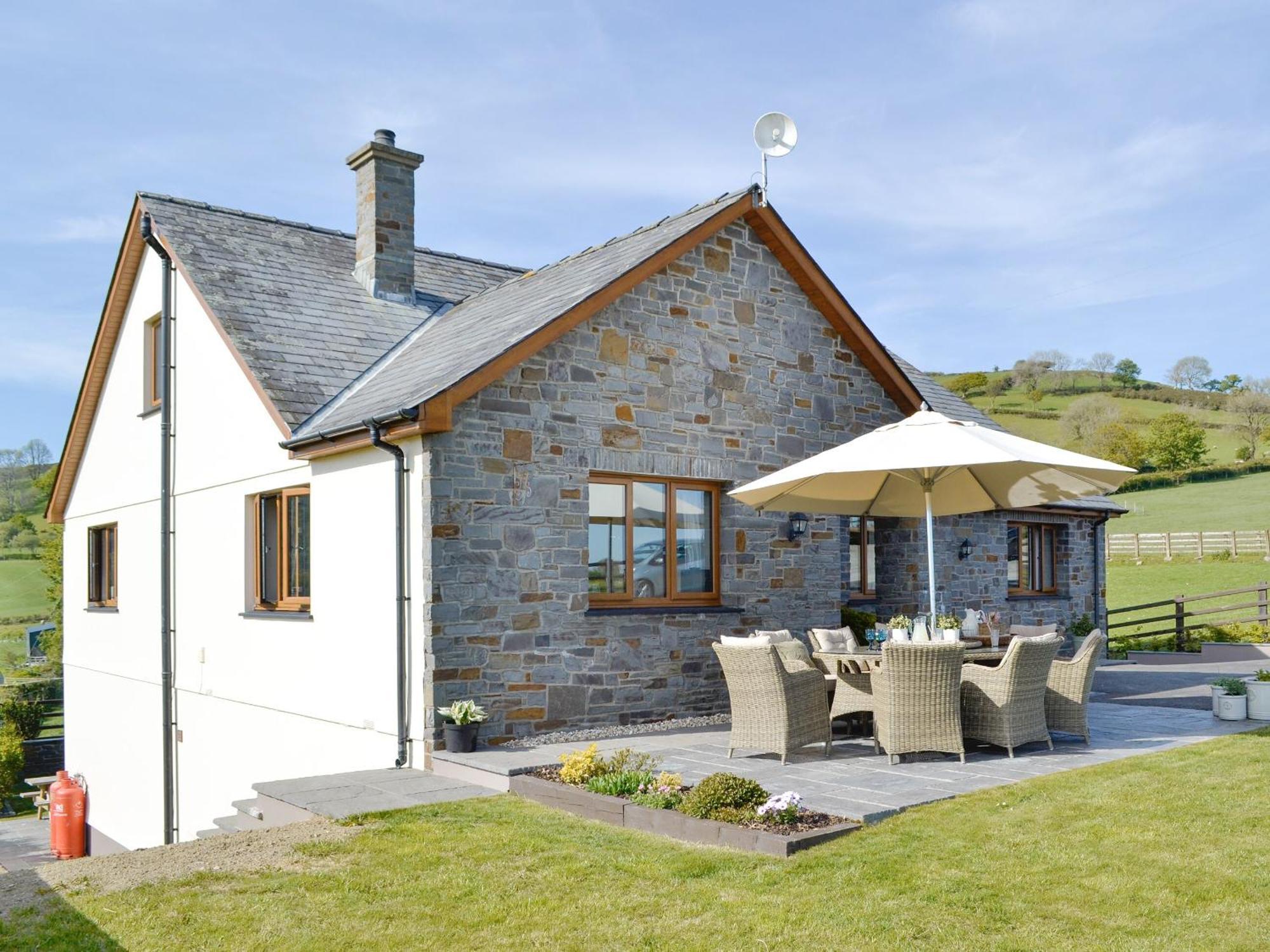 Maes Y Bryn Farmhouse Llanwrda Εξωτερικό φωτογραφία